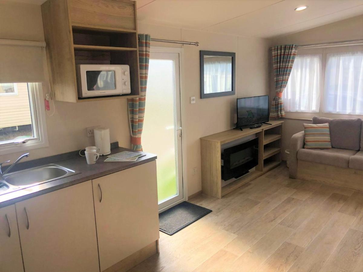 Cedar Deluxe Holiday Home Chapel Saint Leonards Buitenkant foto